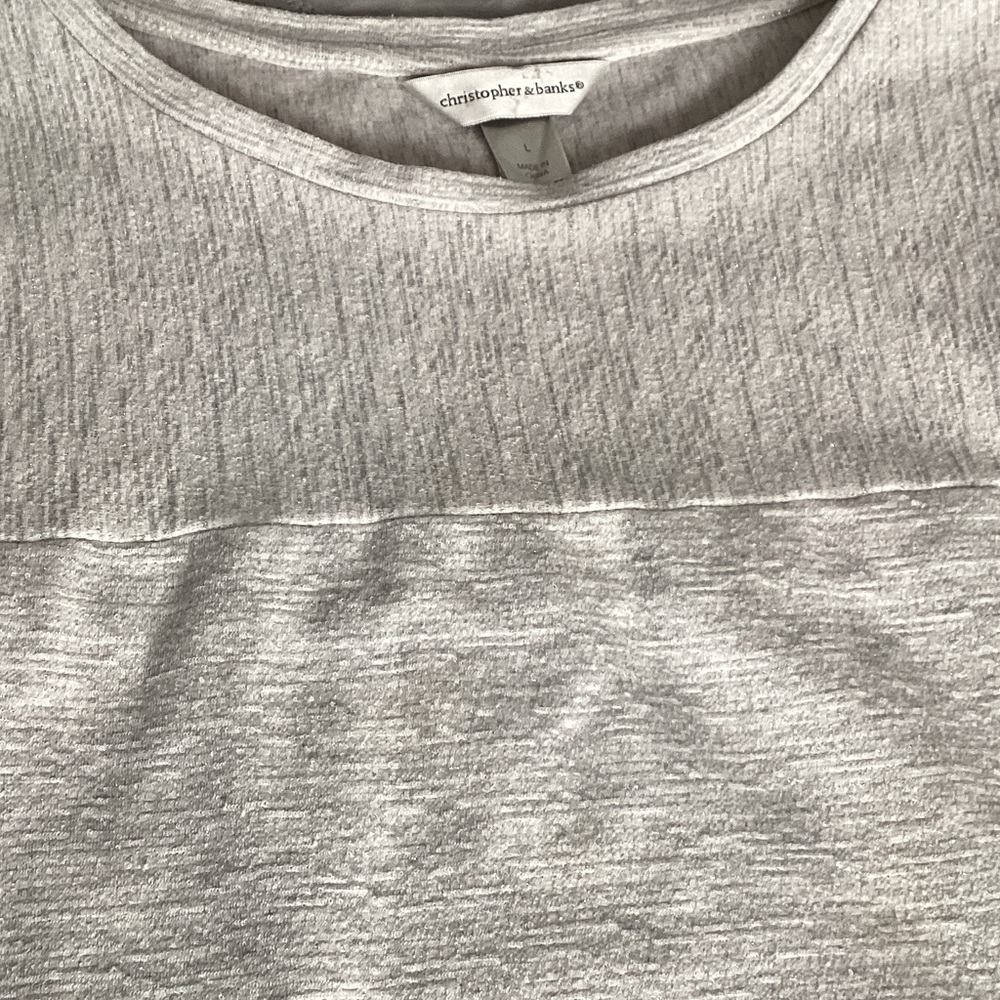 Casual Heather Gray Women's Top ๐ - Picture 4 of 5